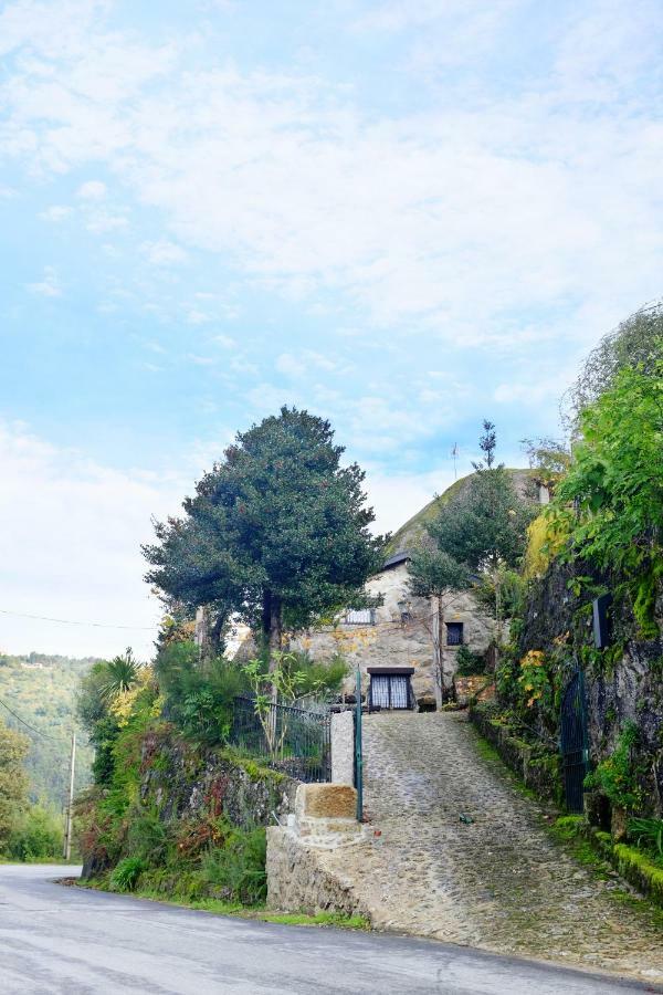 特拉什杜博鲁Casa Do Penedo Geres别墅 外观 照片